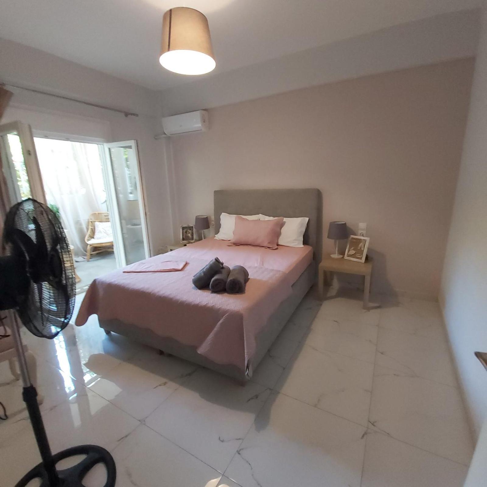 Eytyhias Yard Apartments In Poros Poros Town Bagian luar foto
