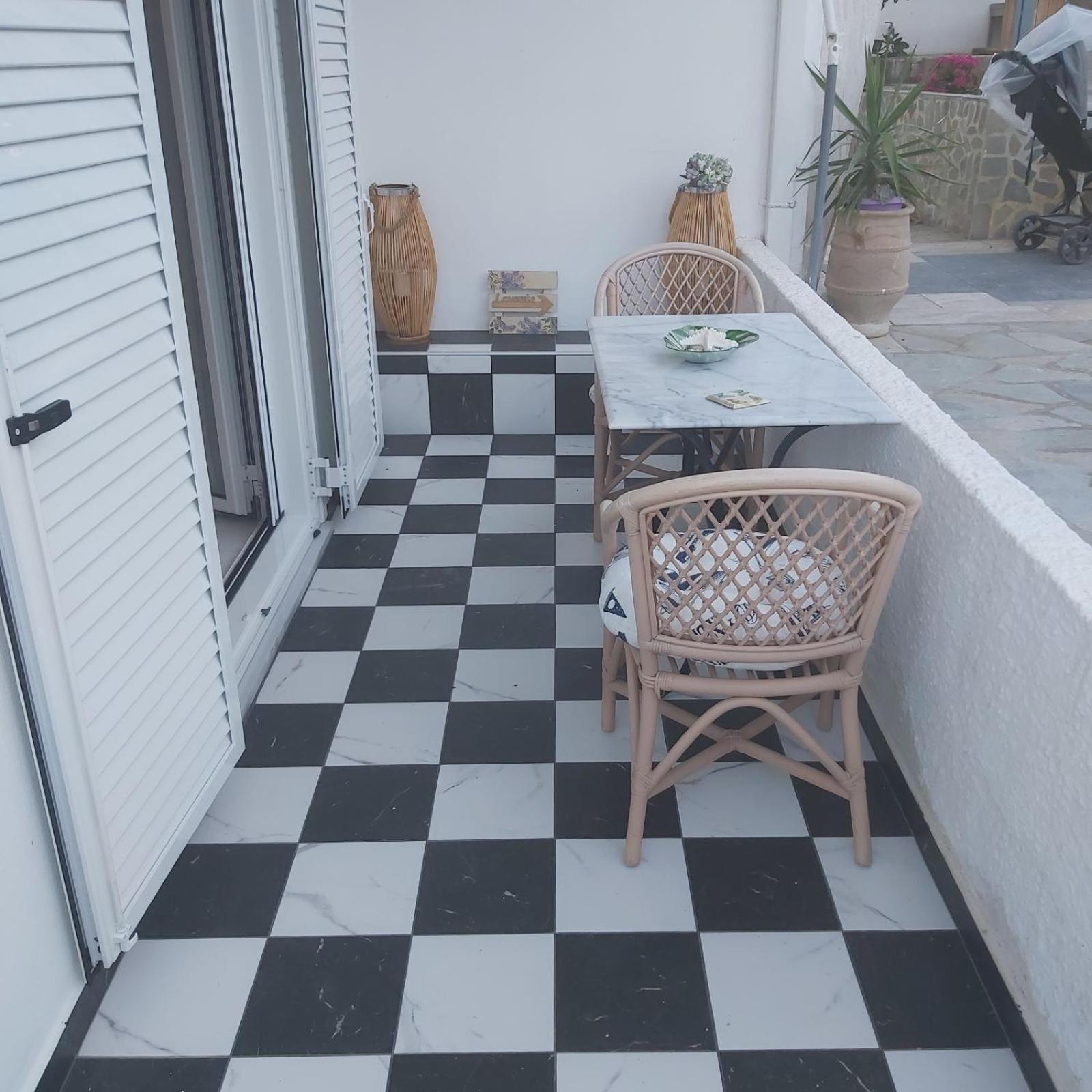 Eytyhias Yard Apartments In Poros Poros Town Bagian luar foto